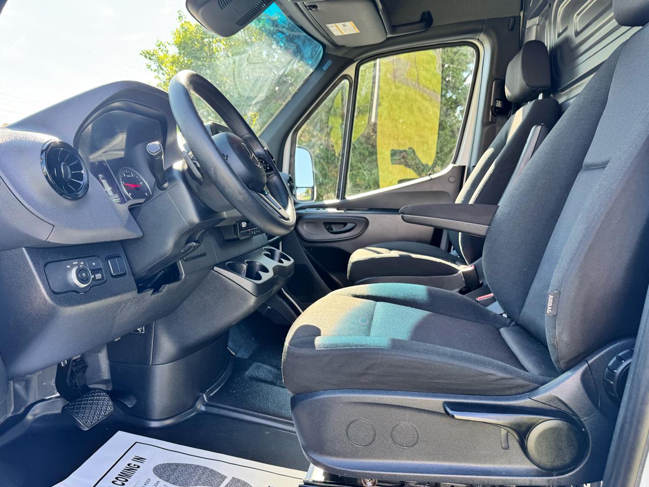 Mercedes-Benz Sprinter Van 2500 High Roof I4 Diesel HO 170" RWD 2024