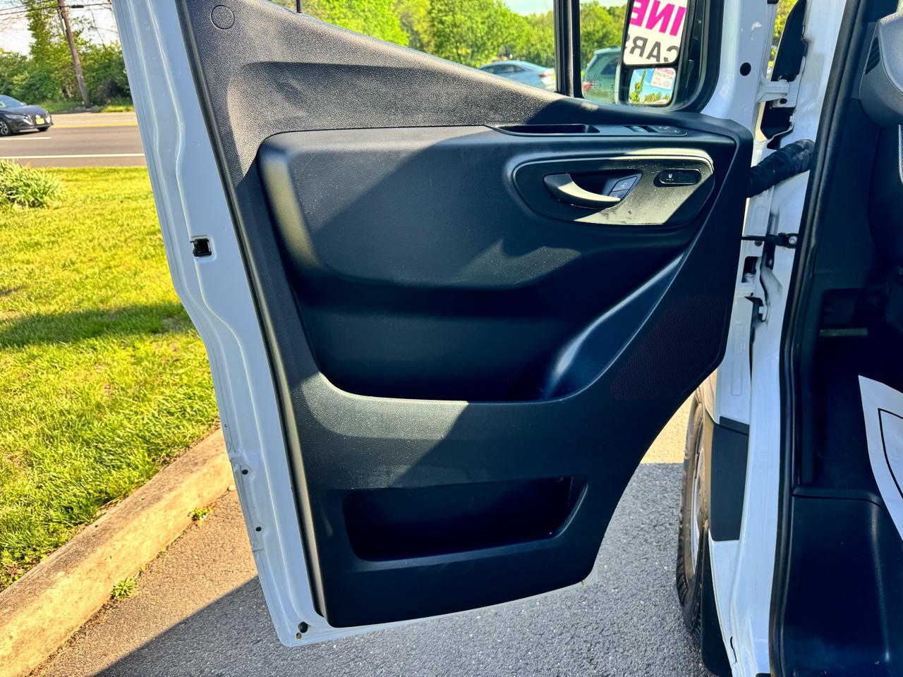 Mercedes-Benz Sprinter Van 2500 High Roof I4 Diesel HO 170" RWD 2024