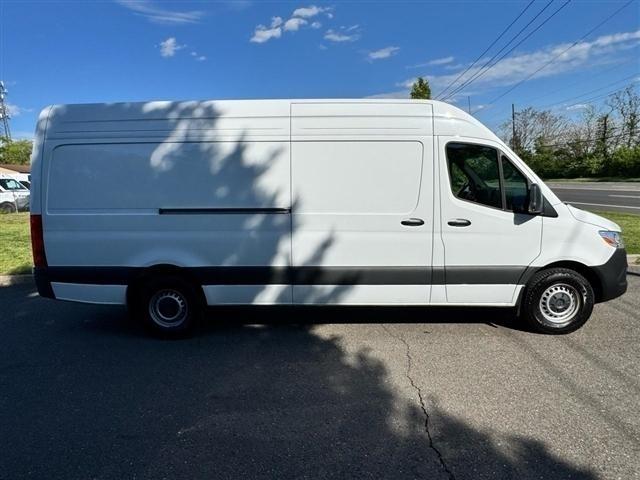 Mercedes-Benz Sprinter Van 2500 High Roof I4 Diesel HO 170" RWD 2024