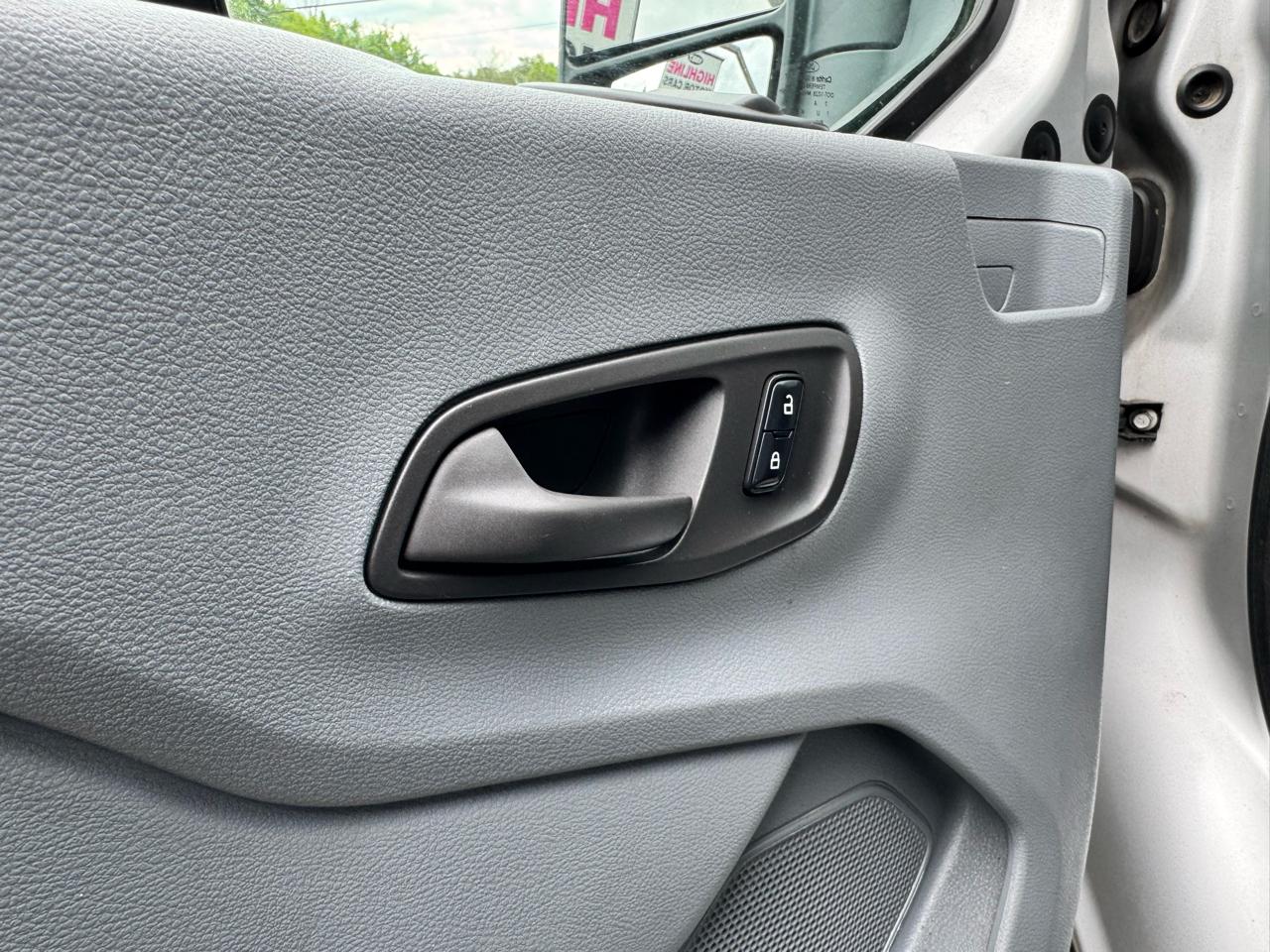 Ford Transit Passenger Wagon T-150 130" Med Roof XLT Sliding RH Dr 2018