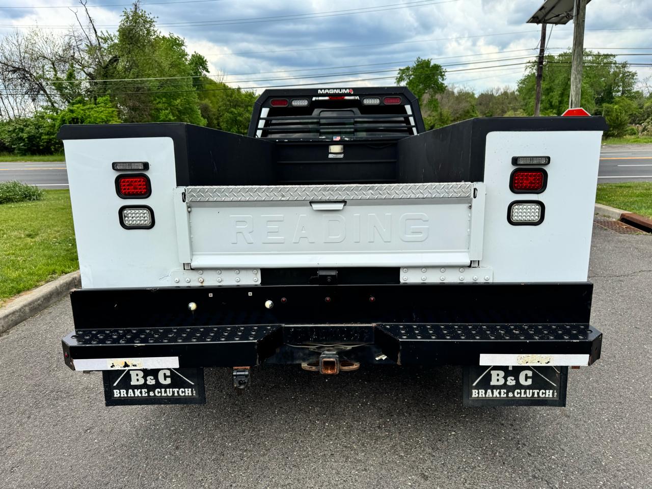 Ford Super Duty F-450 DRW XLT 4WD SuperCab 168" WB 60" CA XLT 2017