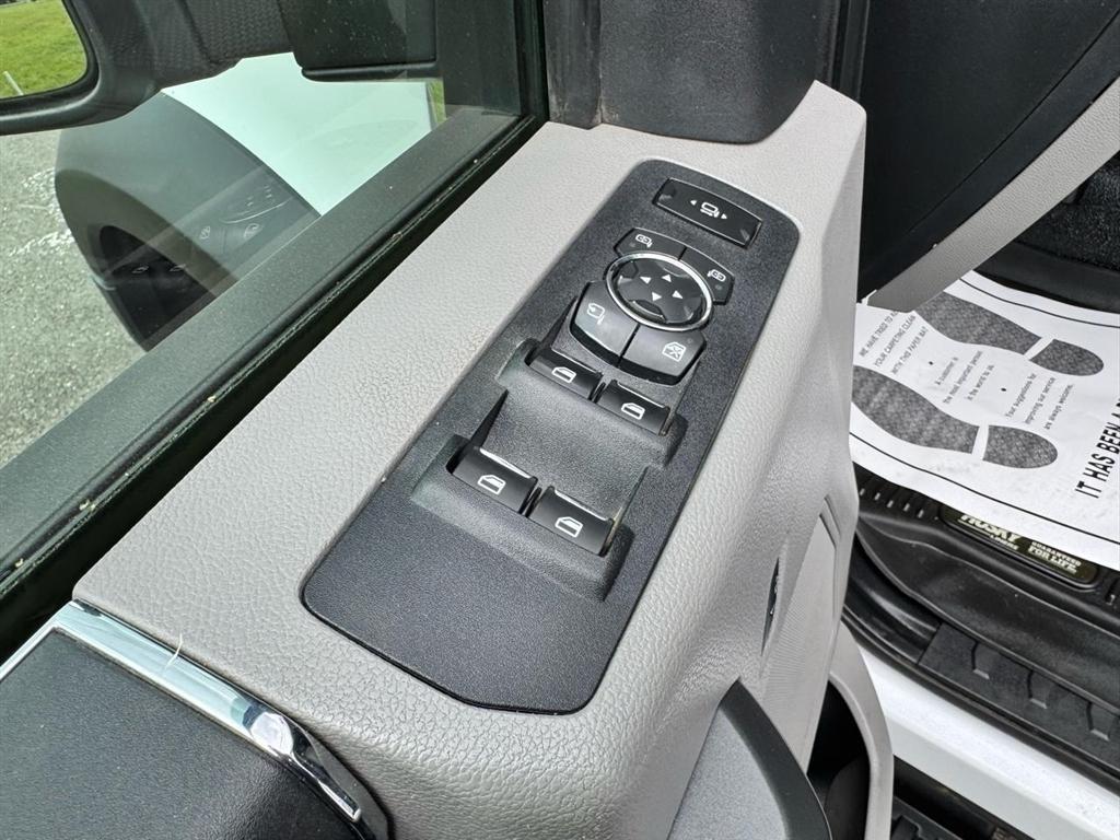 Ford Super Duty F-450 DRW XLT 4WD SuperCab 168" WB 60" CA XLT 2017