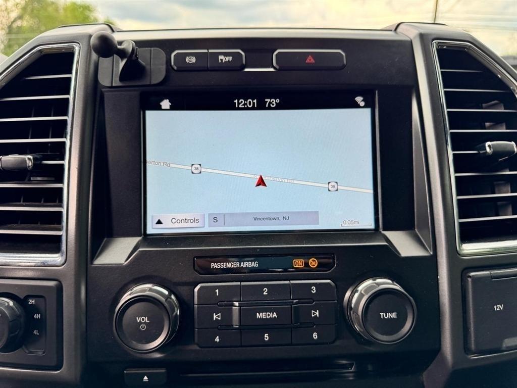 Ford Super Duty F-450 DRW XLT 4WD SuperCab 168" WB 60" CA XLT 2017