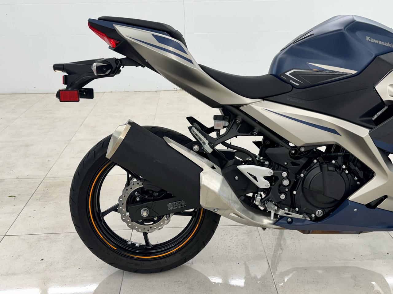 Kawasaki Ninja 300 ABS  2023