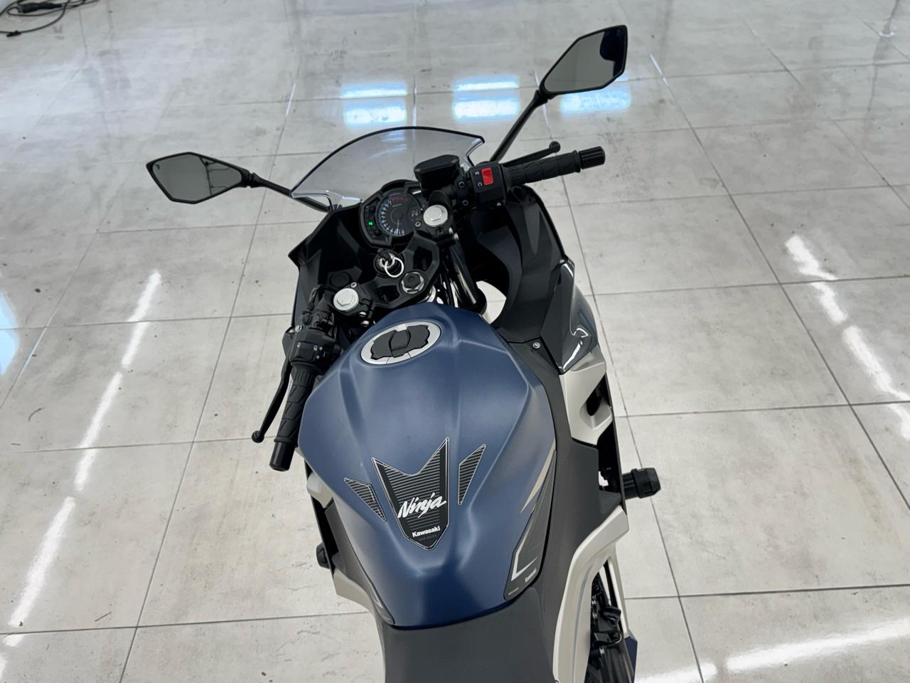 Kawasaki Ninja 300 ABS  2023