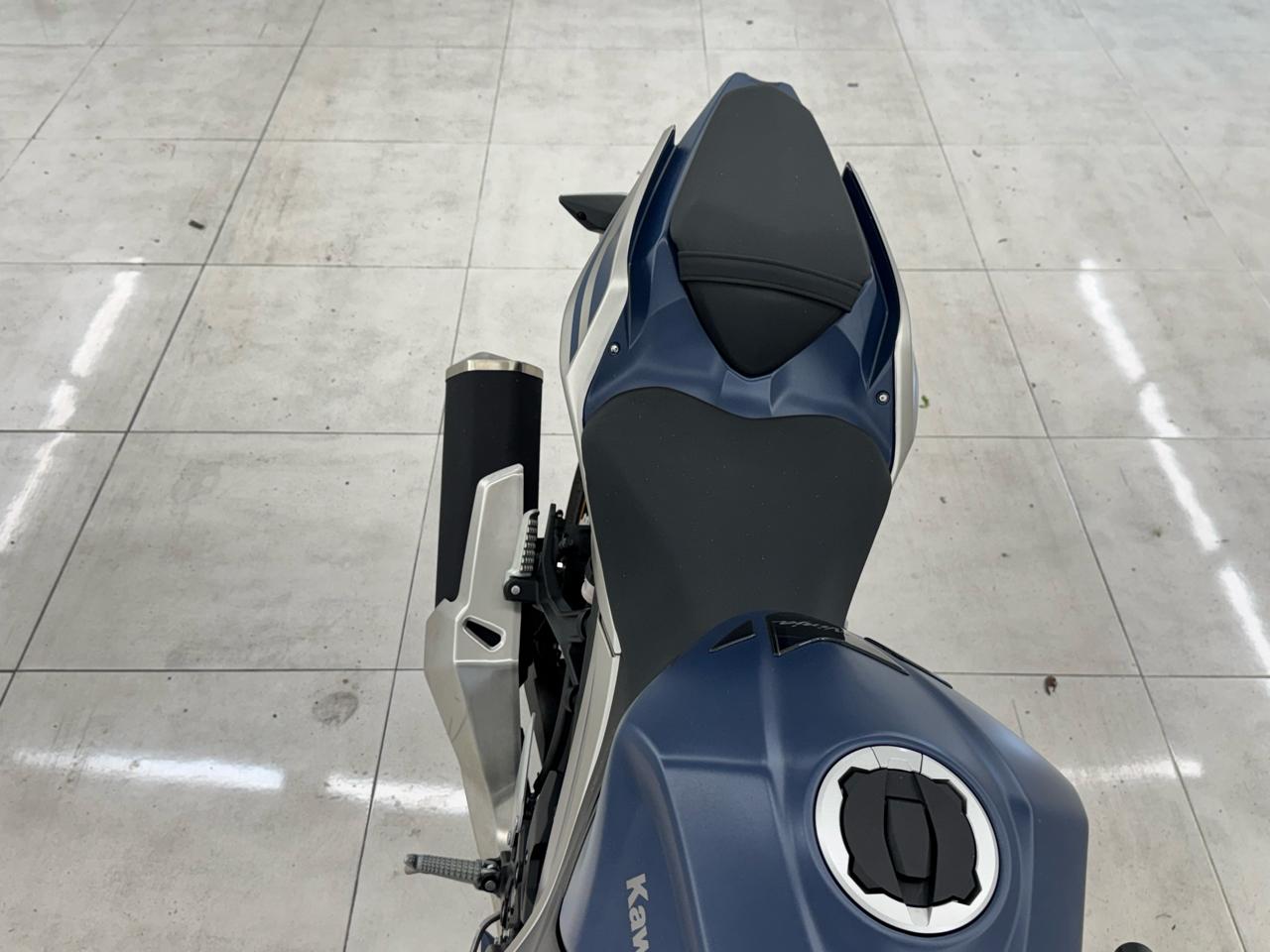 Kawasaki Ninja 300 ABS  2023