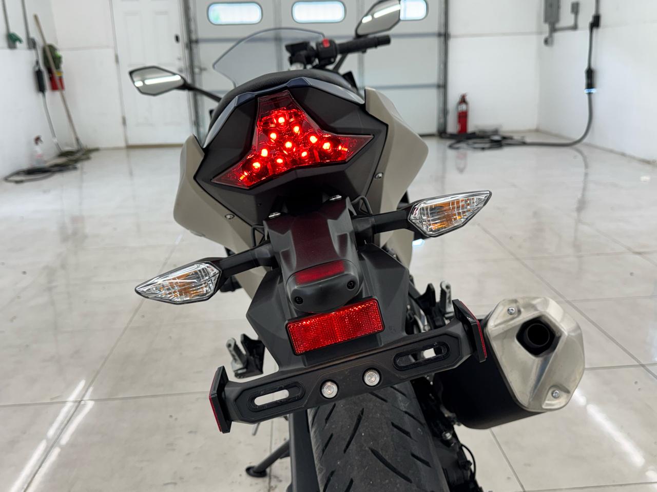 Kawasaki Ninja 300 ABS  2023