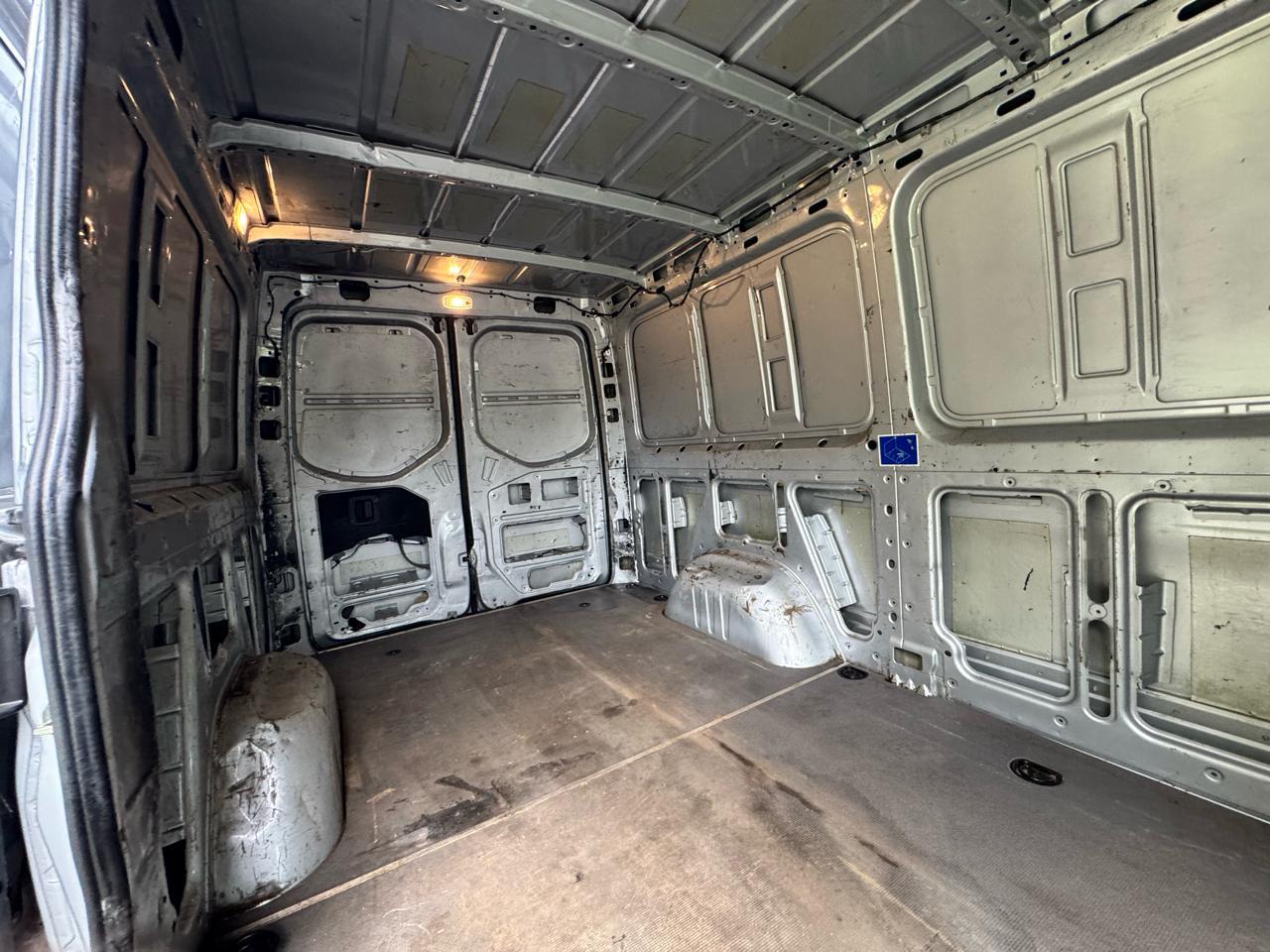 Mercedes-Benz Sprinter Cargo Van 1500 Standard Roof I4 144" RWD 2019