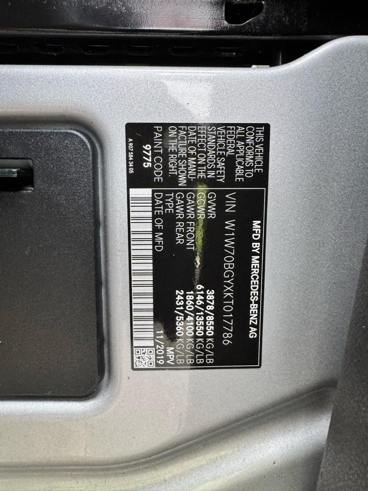 Mercedes-Benz Sprinter Cargo Van 1500 Standard Roof I4 144" RWD 2019