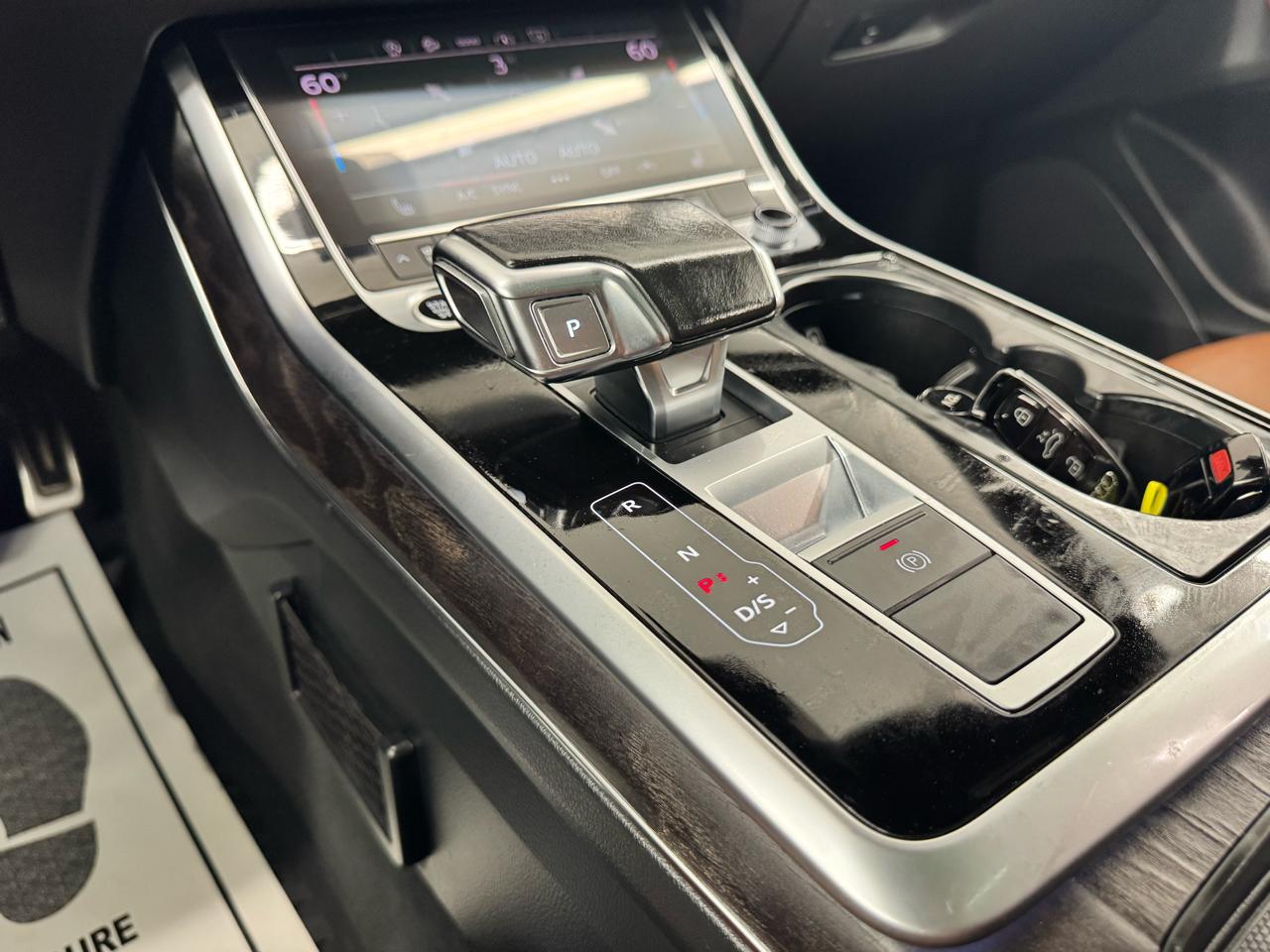 Audi Q8 Premium 55 TFSI quattro 2021