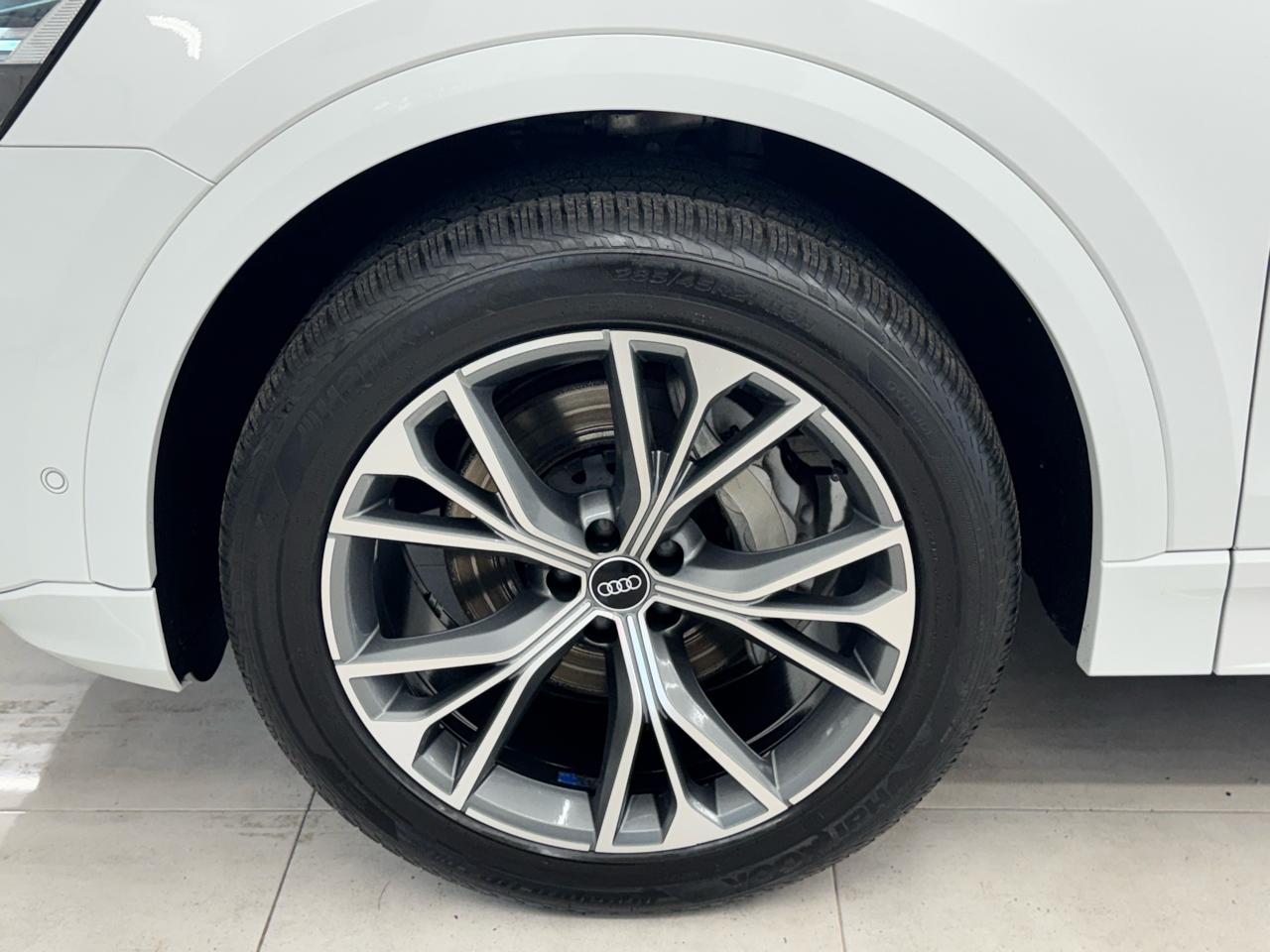 Audi Q8 Premium 55 TFSI quattro 2021