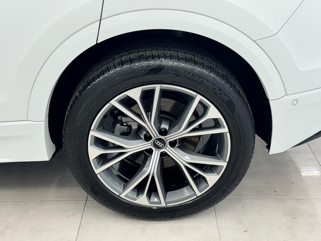 Audi Q8 Premium 55 TFSI quattro 2021