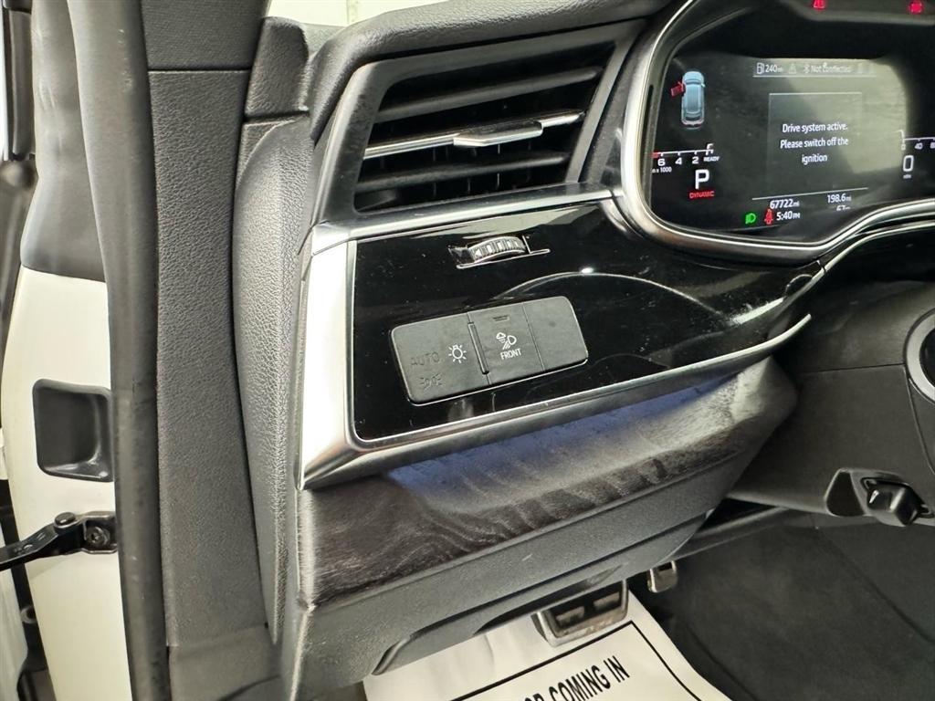 Audi Q8 Premium 55 TFSI quattro 2021