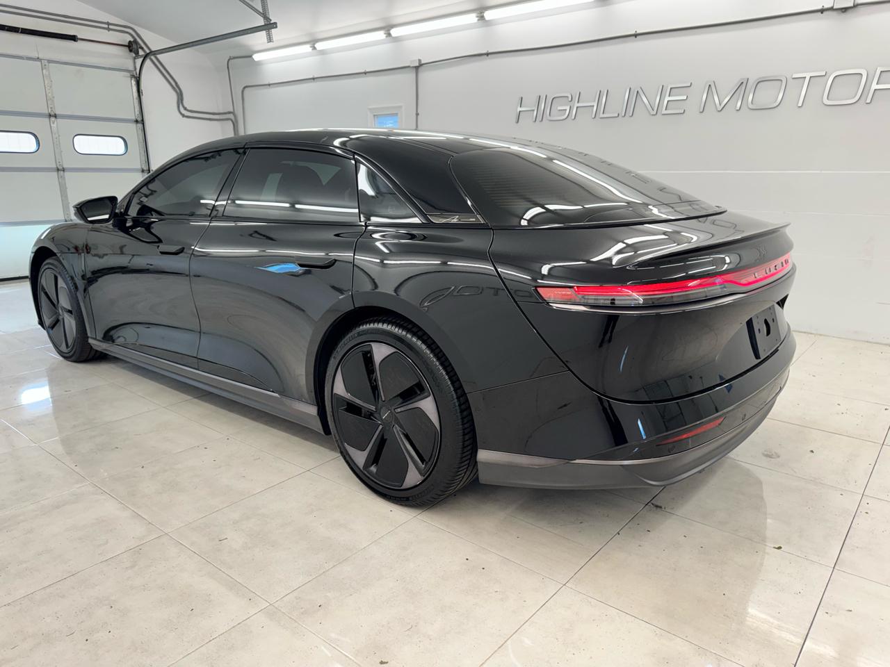 Lucid Air Touring AWD 2024