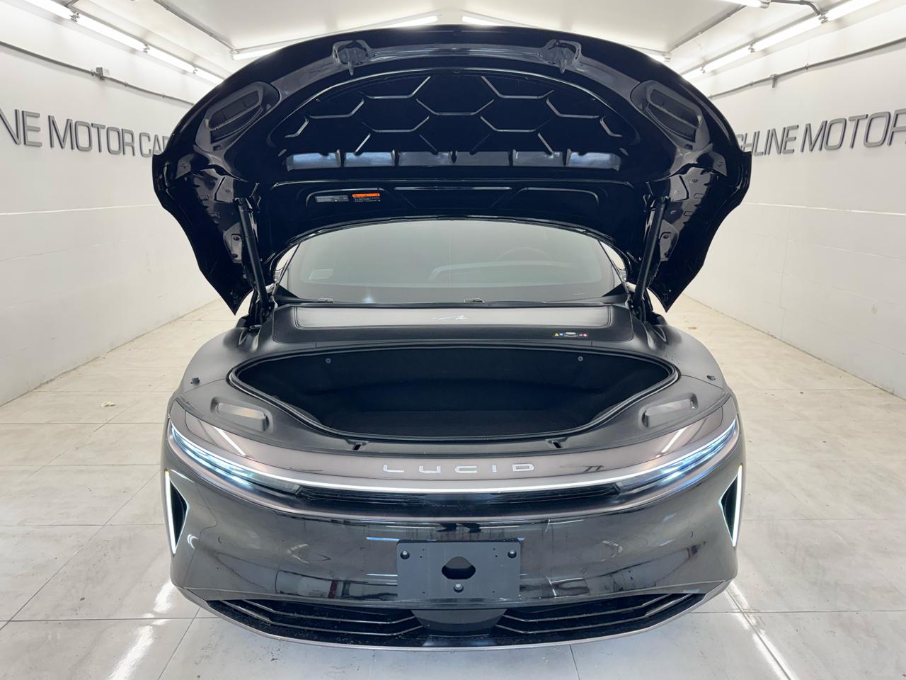 Lucid Air Touring AWD 2024