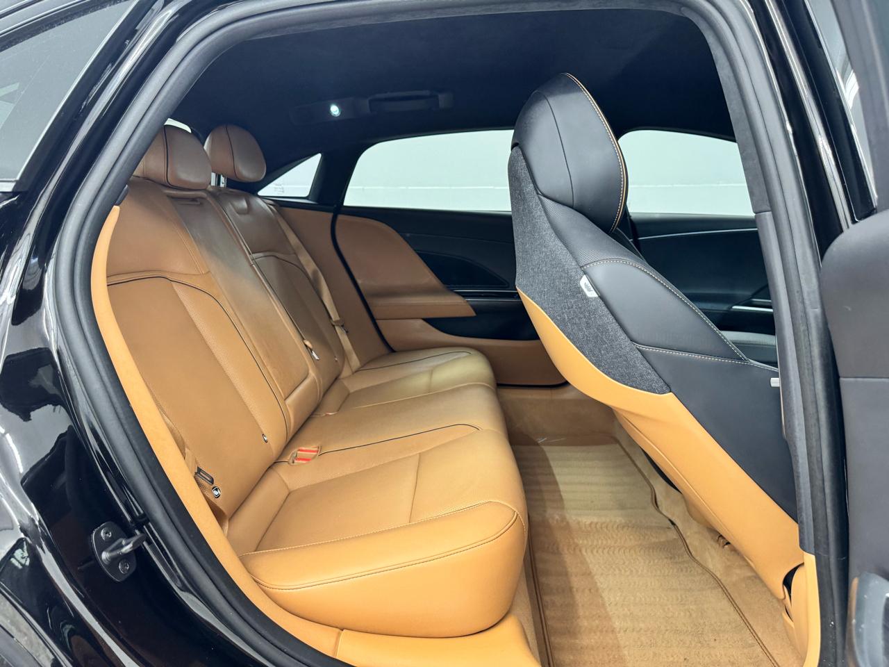 Lucid Air Touring AWD 2024
