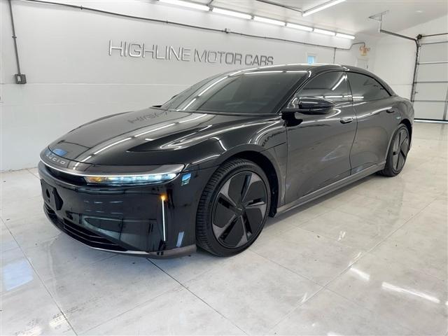 2024 Lucid Air Touring's photo