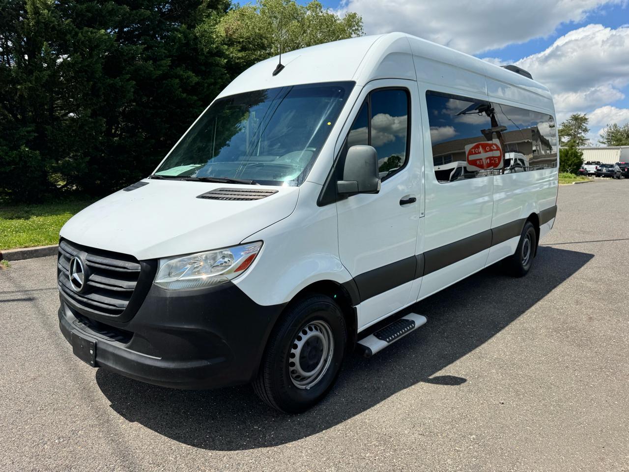 Mercedes-Benz Sprinter Passenger Van 2500 High Roof V6 170" RWD 2019