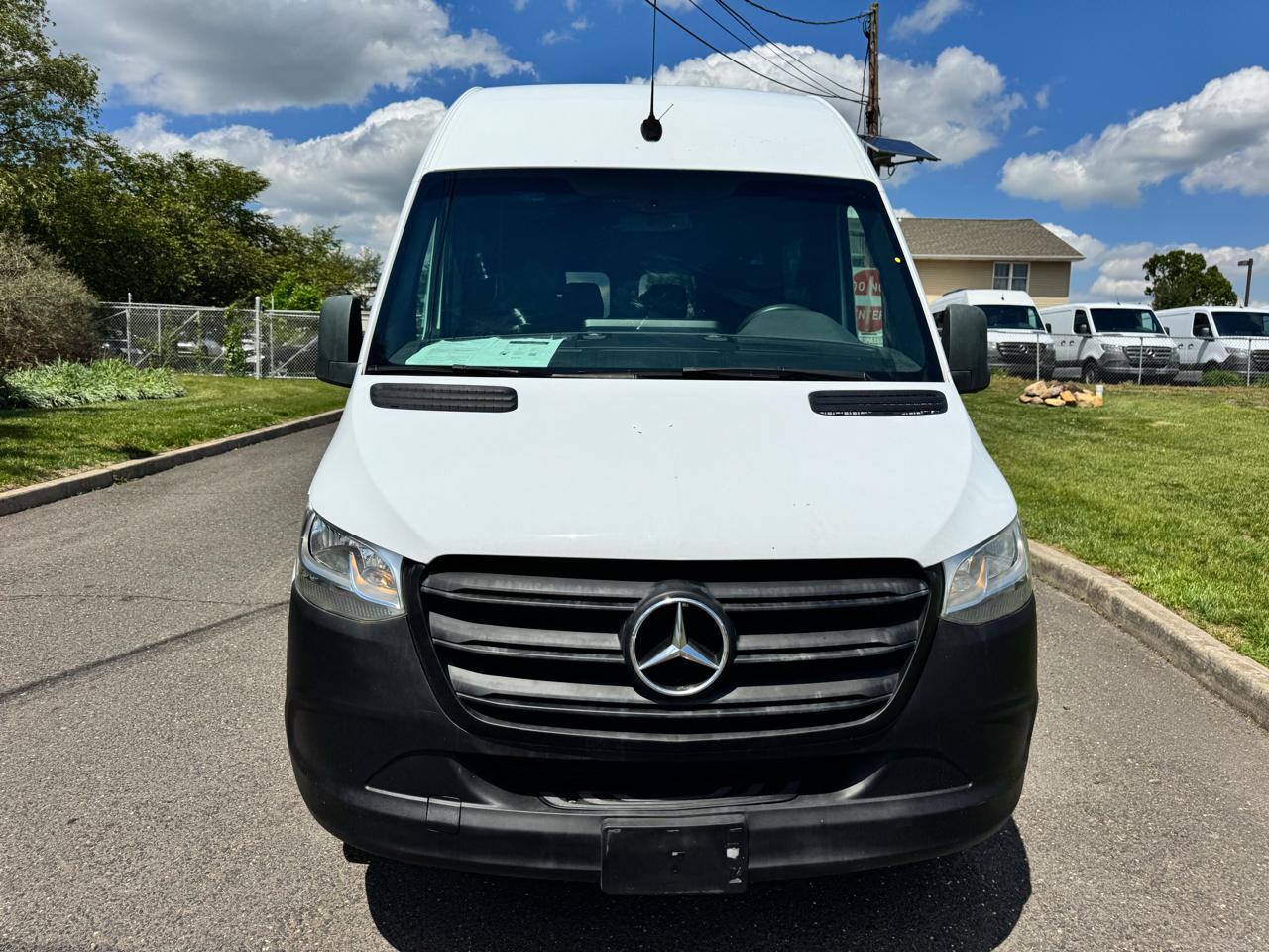 Mercedes-Benz Sprinter Passenger Van 2500 High Roof V6 170" RWD 2019