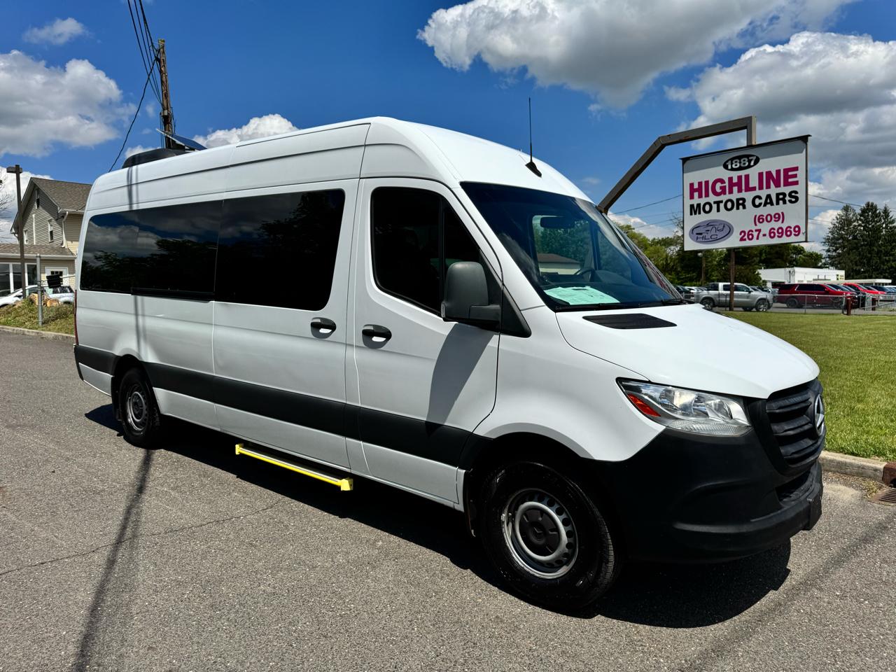 Mercedes-Benz Sprinter Passenger Van 2500 High Roof V6 170" RWD 2019