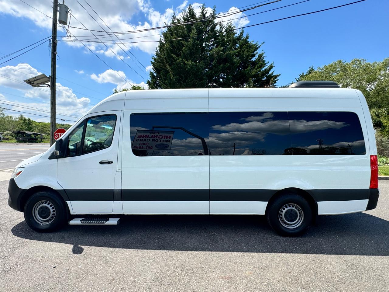 Mercedes-Benz Sprinter Passenger Van 2500 High Roof V6 170" RWD 2019