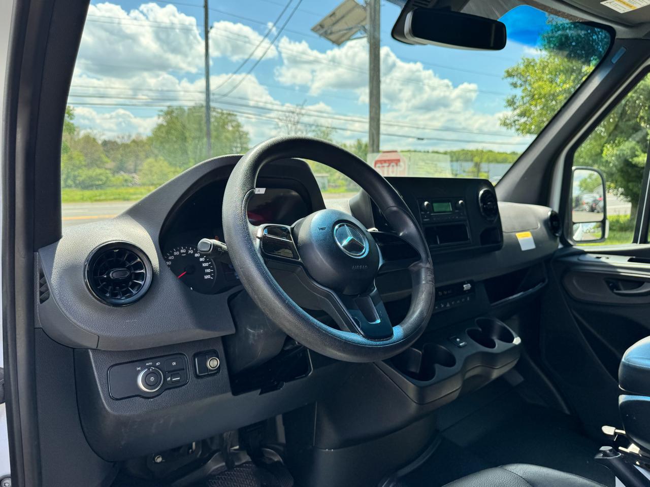 Mercedes-Benz Sprinter Passenger Van 2500 High Roof V6 170" RWD 2019