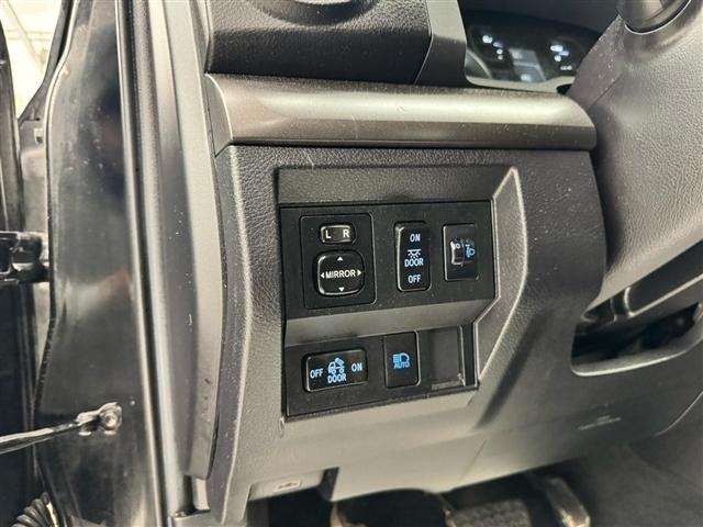 Toyota Tundra 4WD SR5 Double Cab 6.5' Bed 5.7L (Natl) 2021