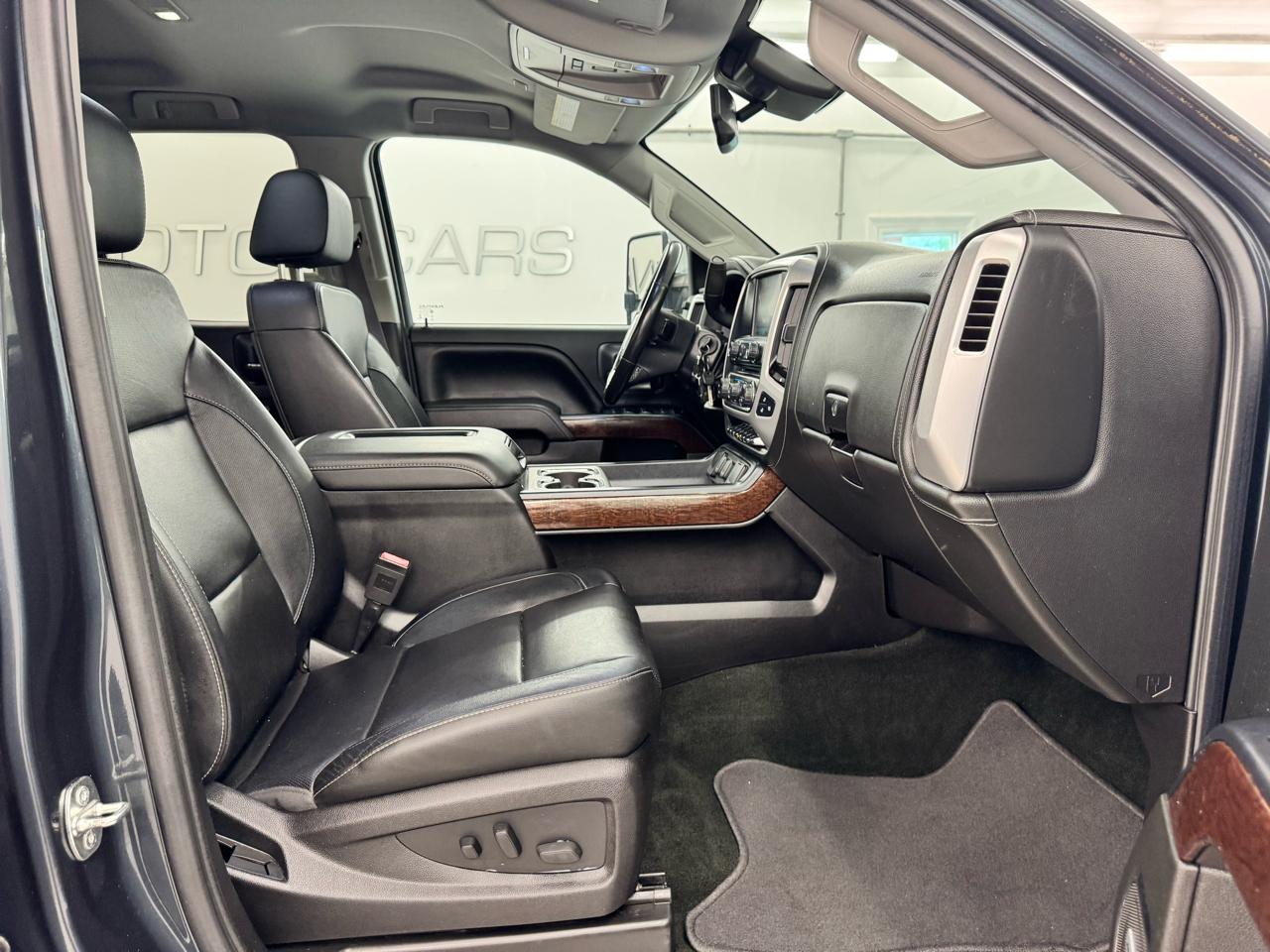 GMC Sierra 2500HD 4WD Double Cab 144.2" SLT 2017