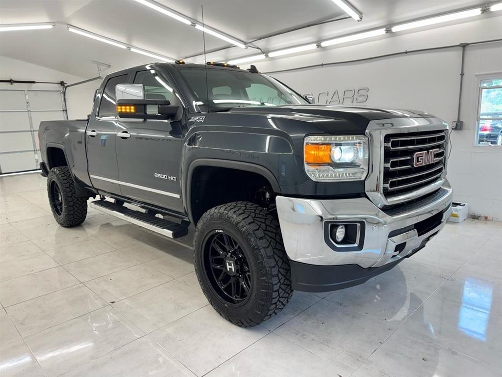 GMC Sierra 2500HD 4WD Double Cab 144.2" SLT 2017