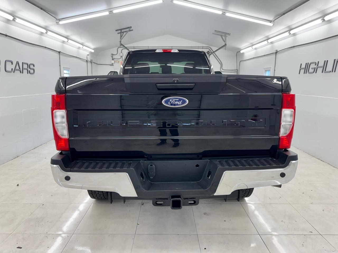 Ford Super Duty F-250 SRW XLT 4WD Reg Cab 8' Box 2017