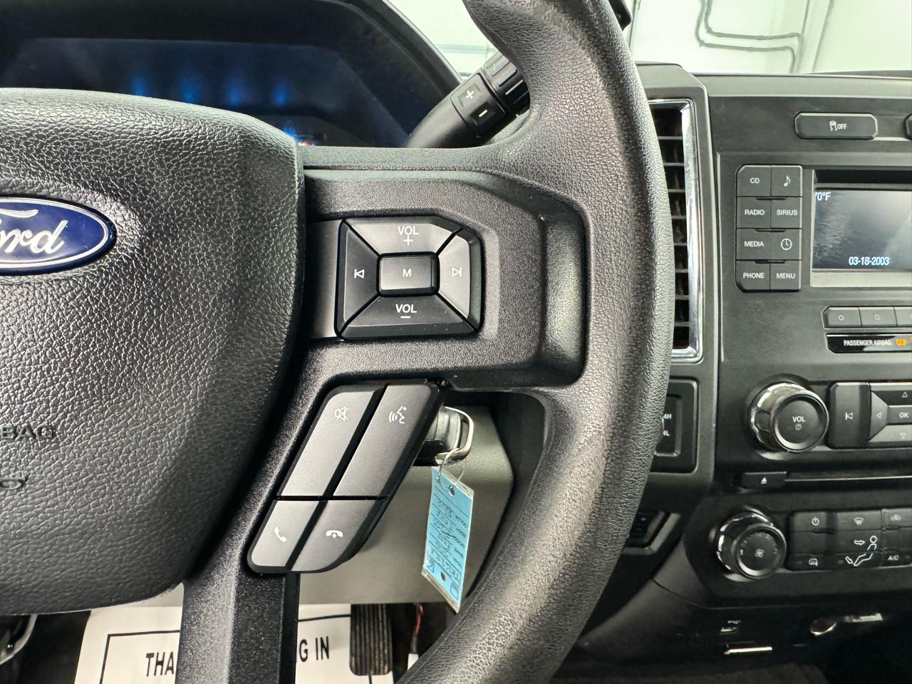 Ford Super Duty F-250 SRW XLT 4WD Reg Cab 8' Box 2017