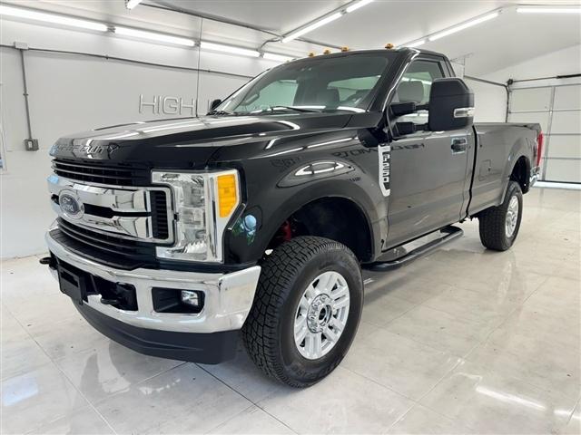 Black 2017 Ford F-250 Super Duty XLT LB 4WD Pickup Truck Four-Wheel Drive 6-Speed Automatic