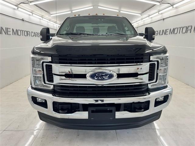 Ford Super Duty F-250 SRW XLT 4WD Reg Cab 8' Box 2017