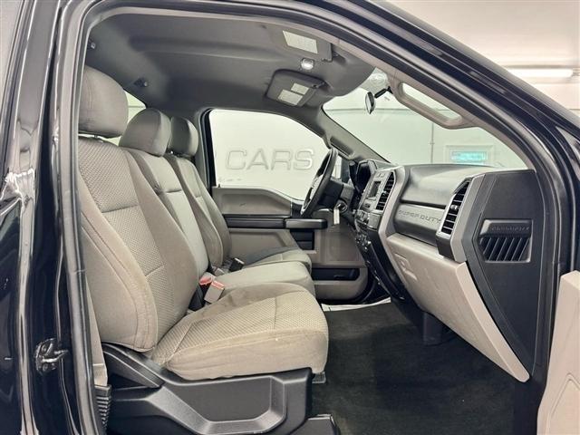 Ford Super Duty F-250 SRW XLT 4WD Reg Cab 8' Box 2017