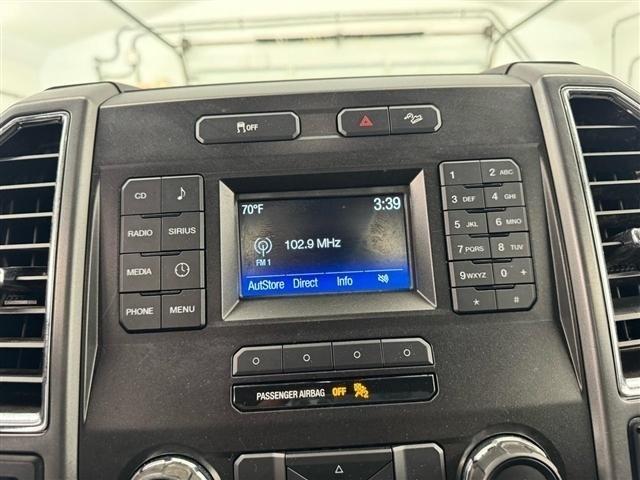 Ford Super Duty F-250 SRW XLT 4WD Reg Cab 8' Box 2017