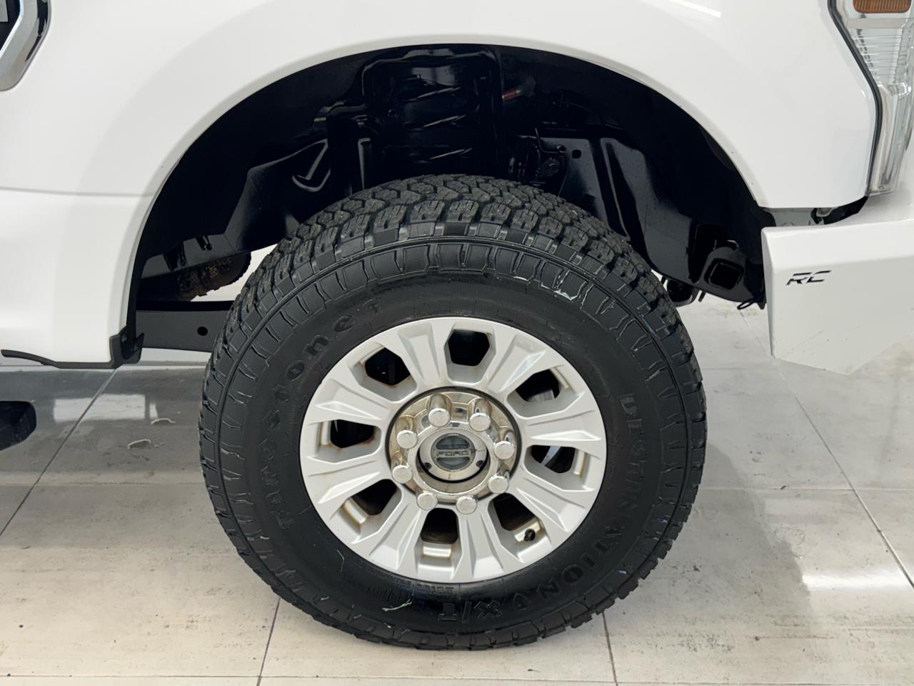 Ford Super Duty F-250 SRW King Ranch 4WD Crew Cab 8' Box 2021