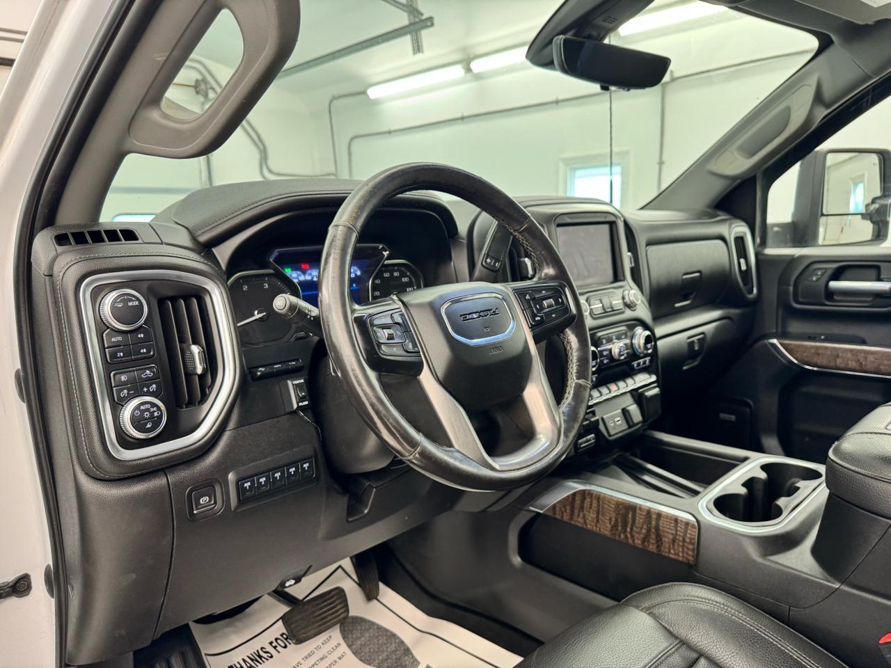 GMC Sierra 3500HD 4WD Crew Cab 172" Denali 2021