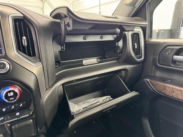 GMC Sierra 3500HD 4WD Crew Cab 172" Denali 2021