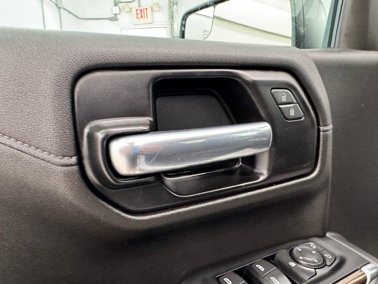 Chevrolet Silverado 1500 4WD Crew Cab 147" RST 2021