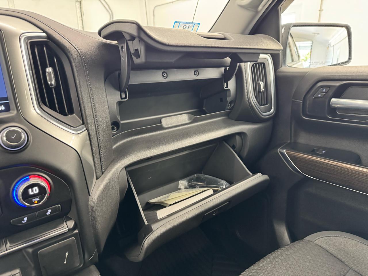 Chevrolet Silverado 1500 4WD Crew Cab 147" RST 2021