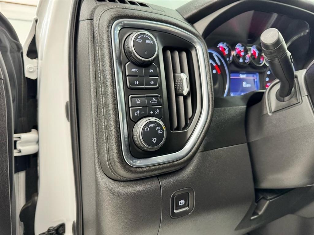 Chevrolet Silverado 1500 4WD Crew Cab 147" RST 2021
