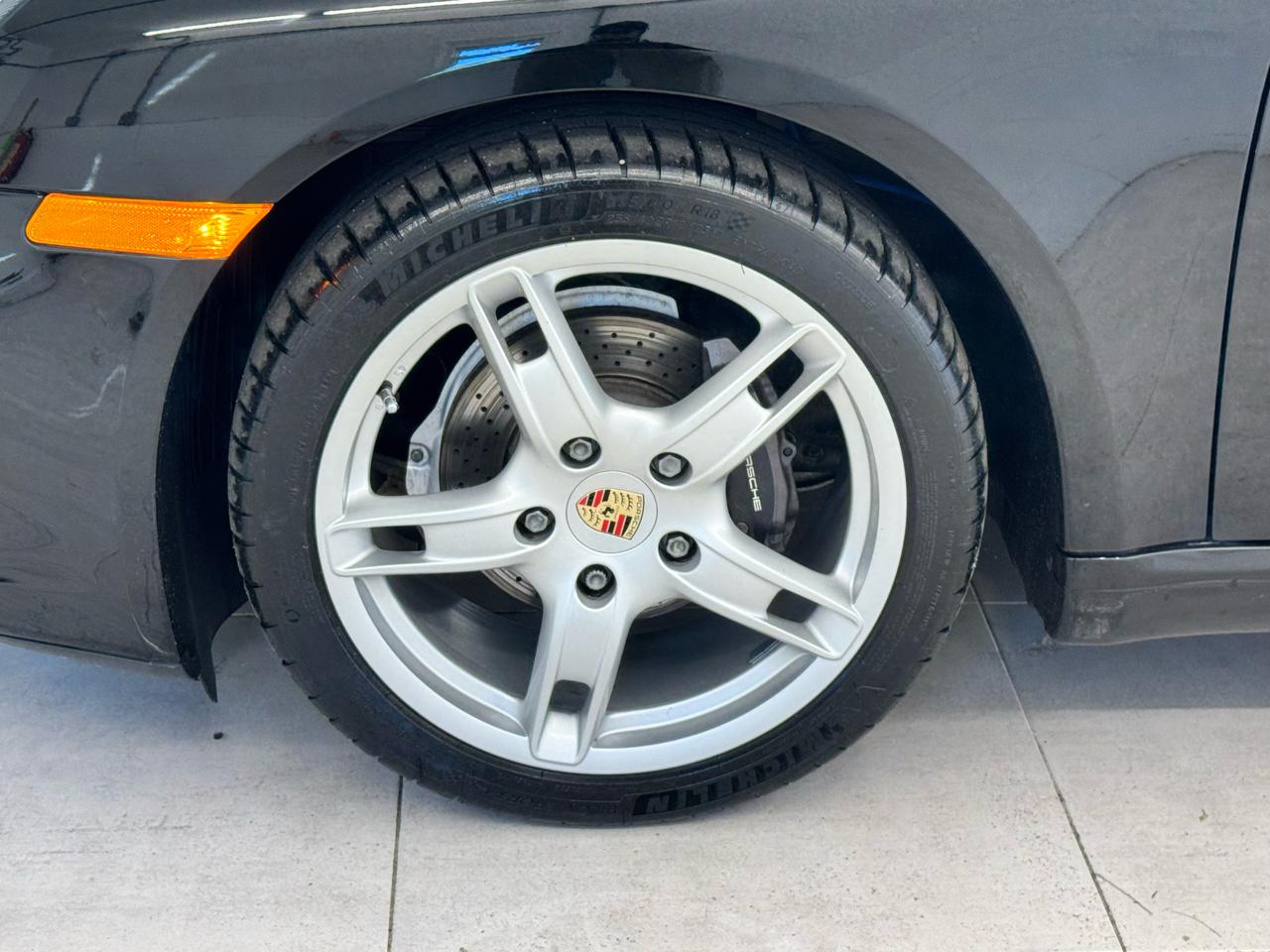 Porsche Boxster 2dr Roadster 2005