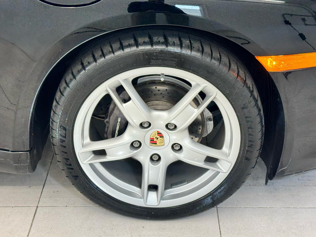 Porsche Boxster 2dr Roadster 2005