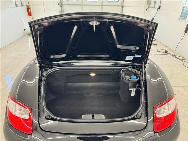 Porsche Boxster 2dr Roadster 2005