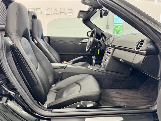 Porsche Boxster 2dr Roadster 2005