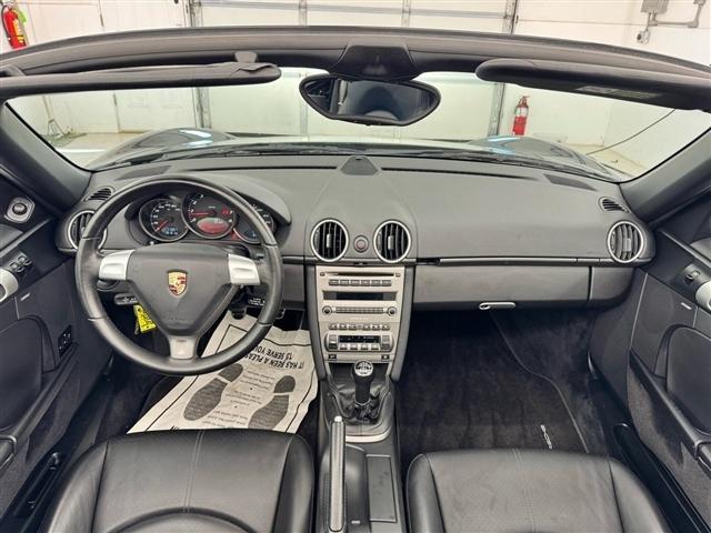 Porsche Boxster 2dr Roadster 2005