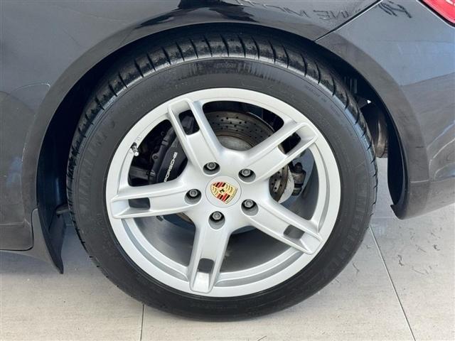 Porsche Boxster 2dr Roadster 2005