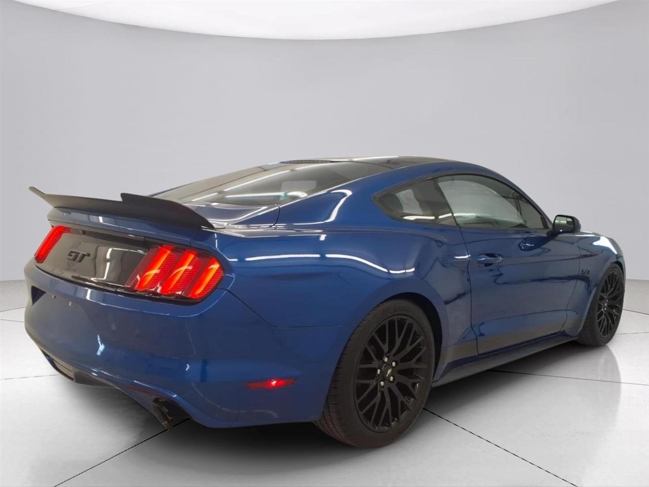 Ford Mustang GT Fastback 2017