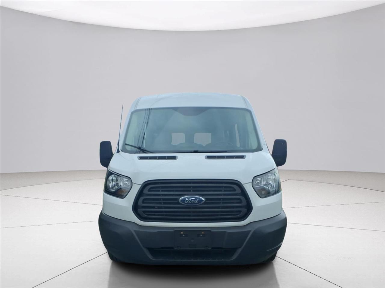 Ford Transit Passenger Wagon T-350 148" Med Roof XLT Sliding RH Dr 2018
