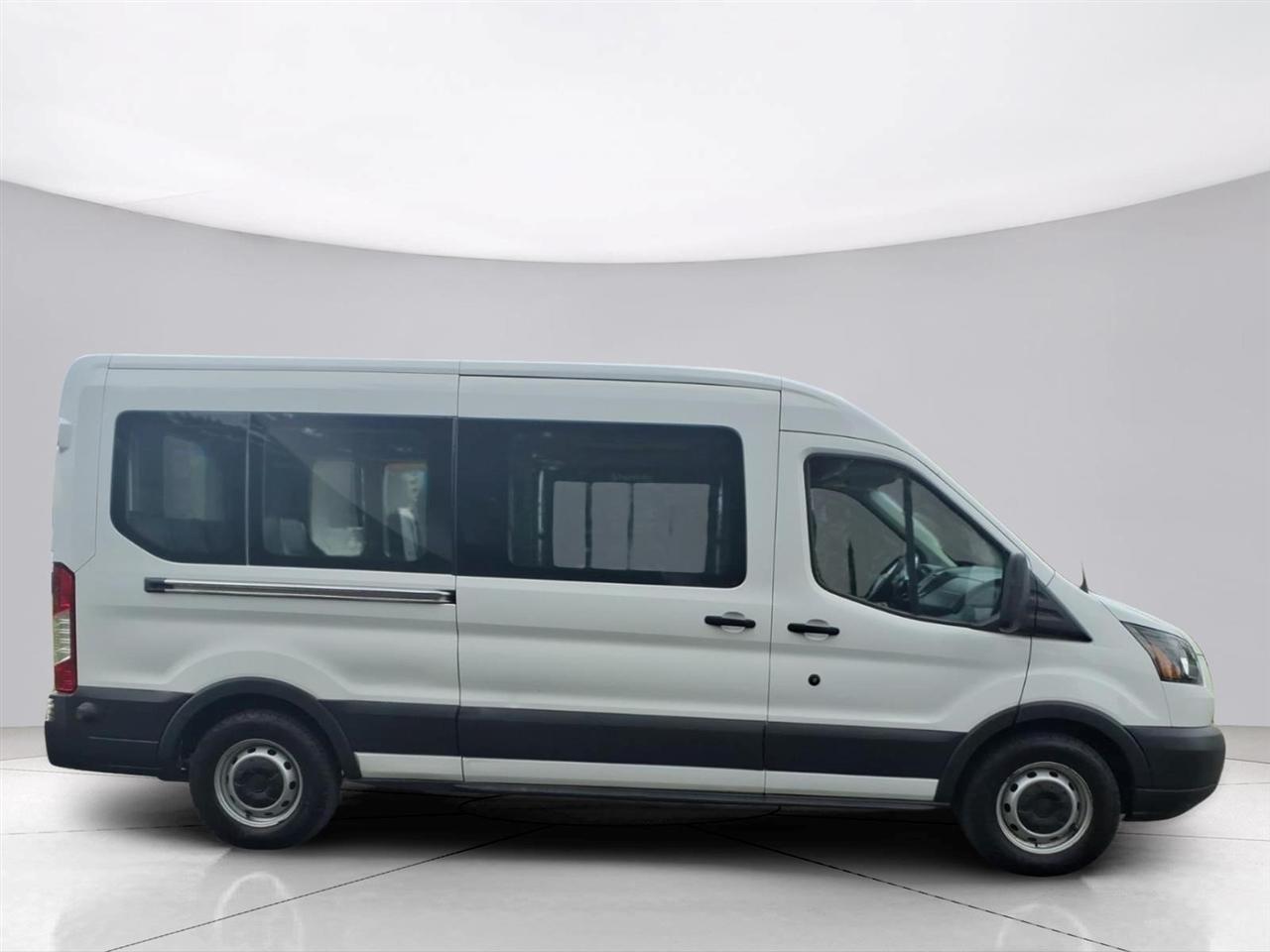 Ford Transit Passenger Wagon T-350 148" Med Roof XLT Sliding RH Dr 2018